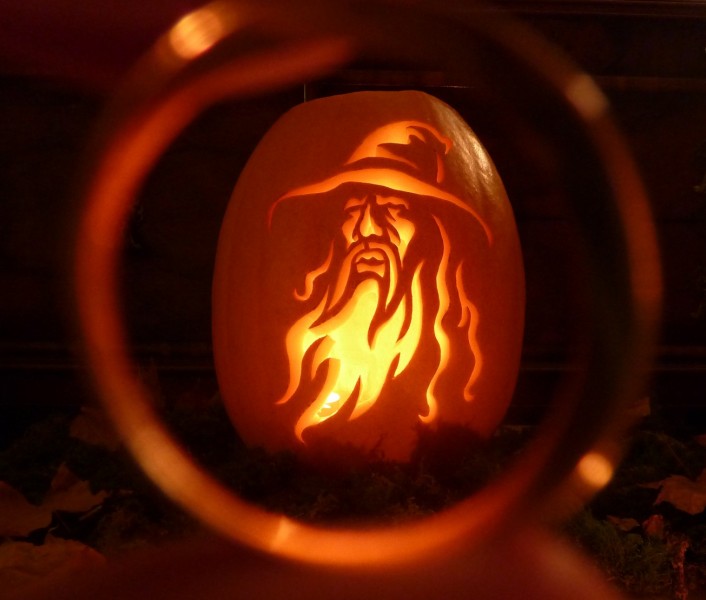 gandalf pumpkin carving